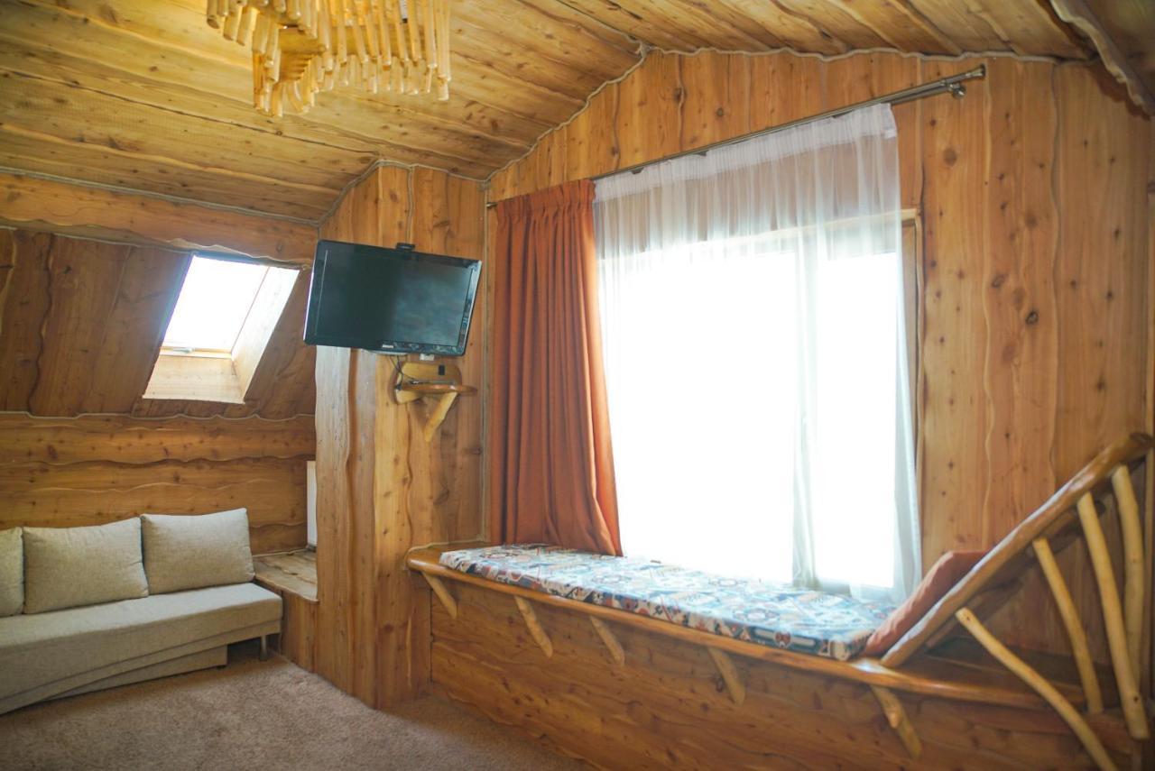 Stara Pravda Hotel - Vykrutasy Bukovel Exteriör bild